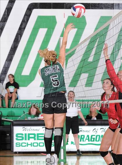 Thumbnail 1 in Siren vs. Luck photogallery.