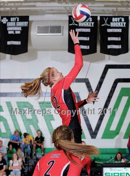 Thumbnail 1 in Siren vs. Luck photogallery.