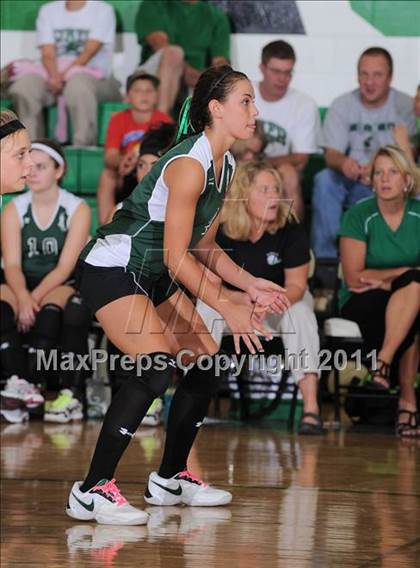 Thumbnail 3 in Siren vs. Luck photogallery.