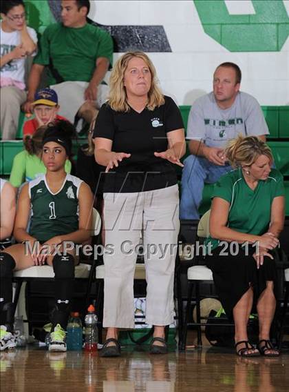 Thumbnail 3 in Siren vs. Luck photogallery.