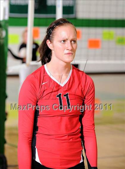 Thumbnail 2 in Siren vs. Luck photogallery.