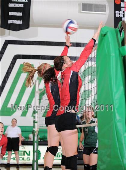 Thumbnail 1 in Siren vs. Luck photogallery.