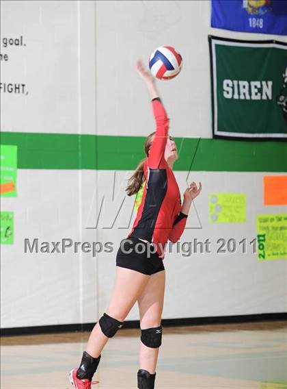 Thumbnail 1 in Siren vs. Luck photogallery.