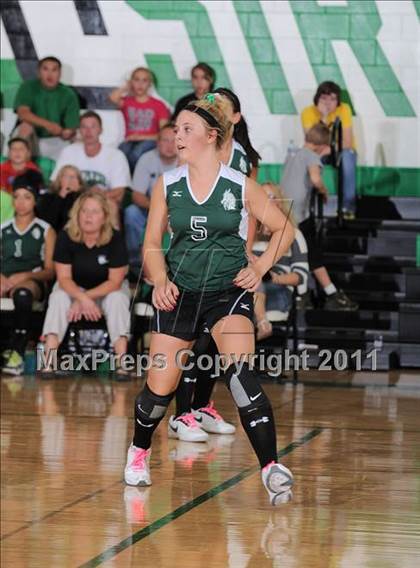 Thumbnail 2 in Siren vs. Luck photogallery.