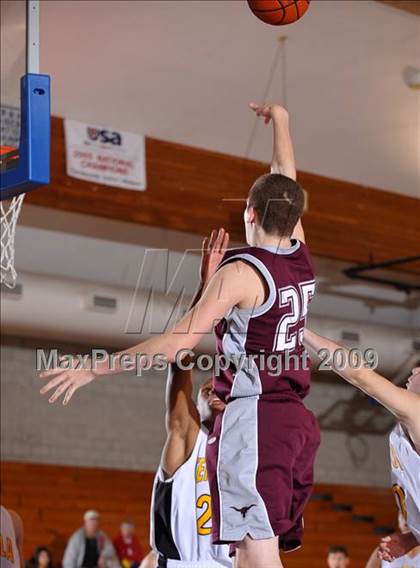 Thumbnail 2 in Rancho Buena Vista vs Temecula Valley (MaxPreps Holiday Classic) photogallery.