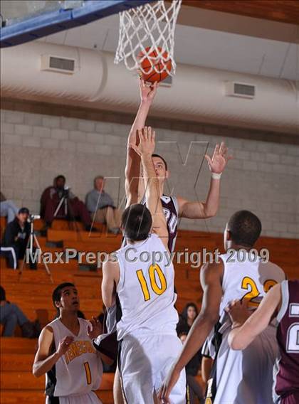 Thumbnail 3 in Rancho Buena Vista vs Temecula Valley (MaxPreps Holiday Classic) photogallery.