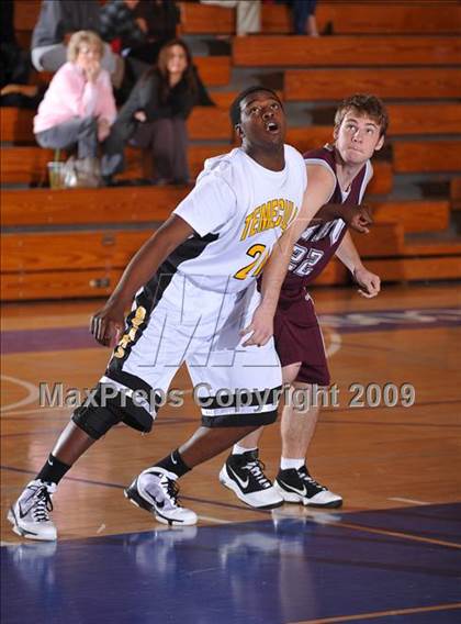 Thumbnail 1 in Rancho Buena Vista vs Temecula Valley (MaxPreps Holiday Classic) photogallery.