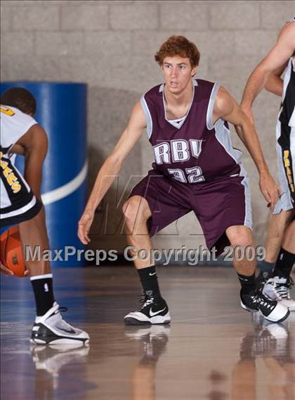 Thumbnail 3 in Rancho Buena Vista vs Temecula Valley (MaxPreps Holiday Classic) photogallery.