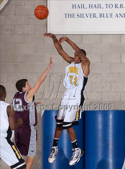 Thumbnail 2 in Rancho Buena Vista vs Temecula Valley (MaxPreps Holiday Classic) photogallery.