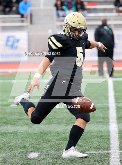 Thumbnail 1 in Marquez vs. Gardena (CIF LACS D3 Final) photogallery.