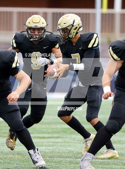Thumbnail 2 in Marquez vs. Gardena (CIF LACS D3 Final) photogallery.