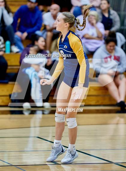 Thumbnail 1 in Oak Ridge @ Granite Bay photogallery.