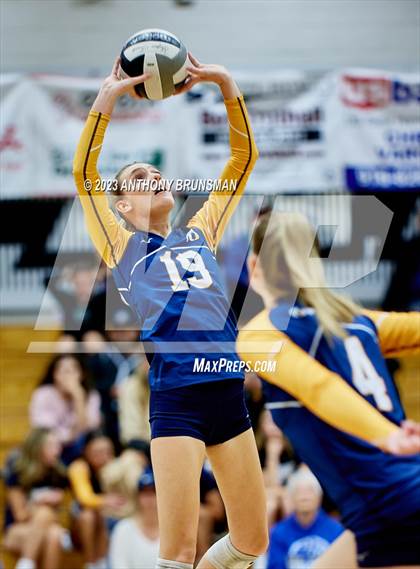 Thumbnail 1 in Oak Ridge @ Granite Bay photogallery.