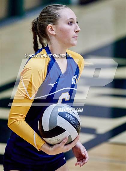 Thumbnail 1 in Oak Ridge @ Granite Bay photogallery.