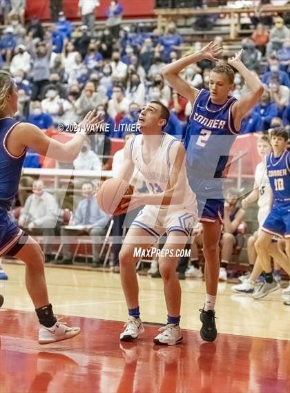 Thumbnail 2 in Conner vs Highlands (ninth region final) photogallery.