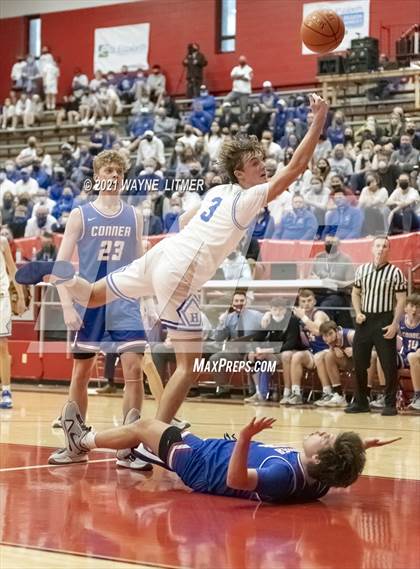 Thumbnail 2 in Conner vs Highlands (ninth region final) photogallery.