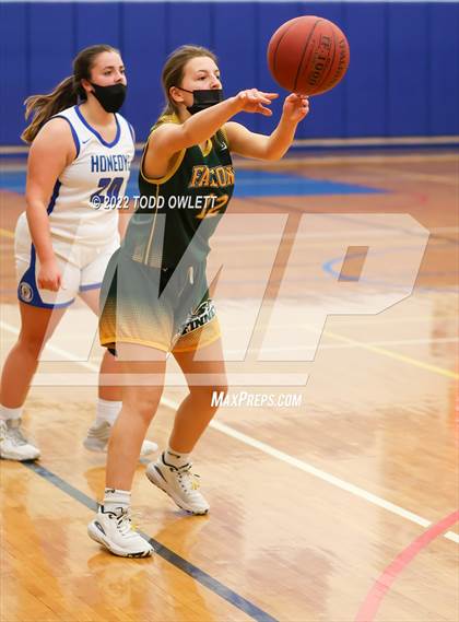 Thumbnail 1 in Finney @ Honeoye photogallery.