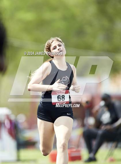 Thumbnail 3 in Lewis James Invitational (400 Meter) photogallery.