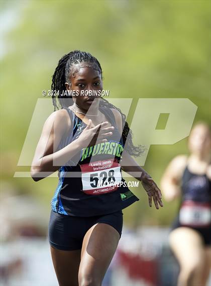 Thumbnail 1 in Lewis James Invitational (400 Meter) photogallery.