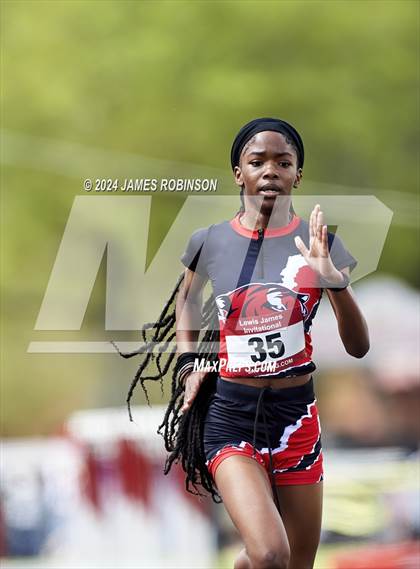 Thumbnail 1 in Lewis James Invitational (400 Meter) photogallery.