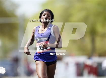 Thumbnail 2 in Lewis James Invitational (400 Meter) photogallery.