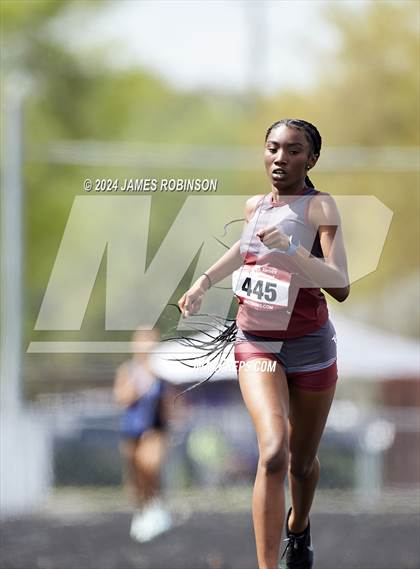 Thumbnail 3 in Lewis James Invitational (400 Meter) photogallery.