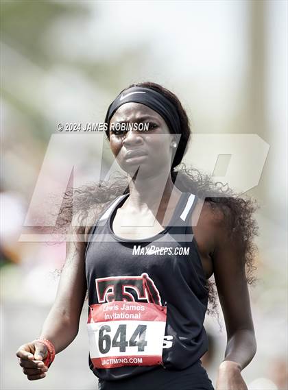 Thumbnail 1 in Lewis James Invitational (400 Meter) photogallery.