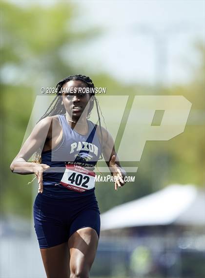 Thumbnail 2 in Lewis James Invitational (400 Meter) photogallery.