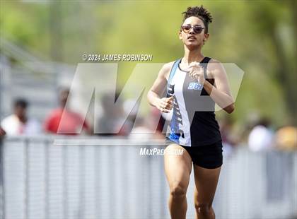 Thumbnail 1 in Lewis James Invitational (400 Meter) photogallery.