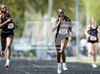 Thumbnail 1 in Lewis James Invitational (400 Meter) photogallery.