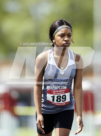 Thumbnail 1 in Lewis James Invitational (400 Meter) photogallery.