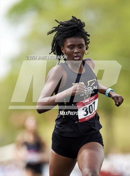 Thumbnail 1 in Lewis James Invitational (400 Meter) photogallery.
