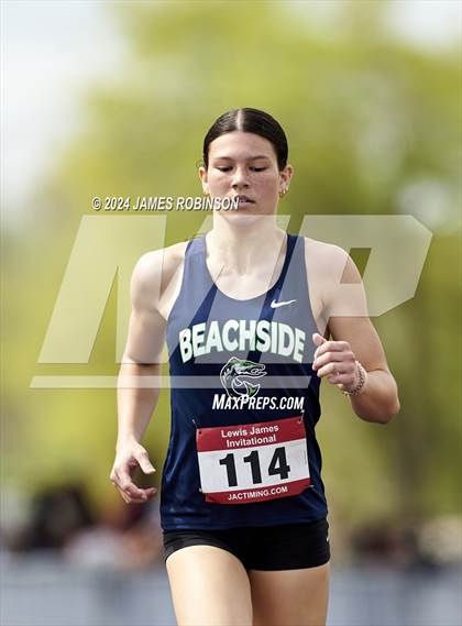 Thumbnail 3 in Lewis James Invitational (400 Meter) photogallery.