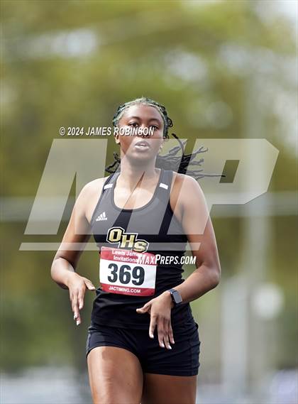 Thumbnail 1 in Lewis James Invitational (400 Meter) photogallery.