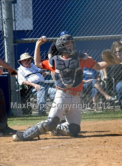 Thumbnail 2 in El Camino Real vs. Chaminade photogallery.