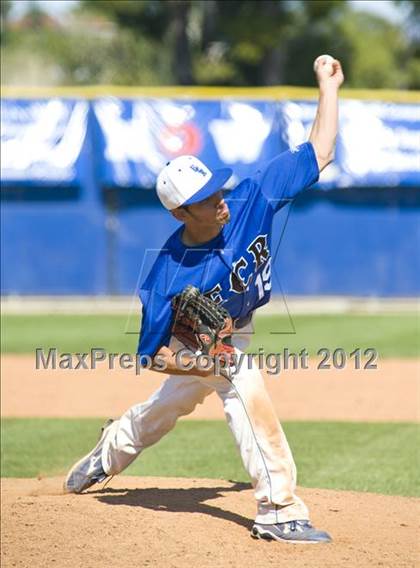 Thumbnail 3 in El Camino Real vs. Chaminade photogallery.