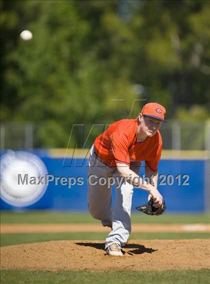 Thumbnail 2 in El Camino Real vs. Chaminade photogallery.