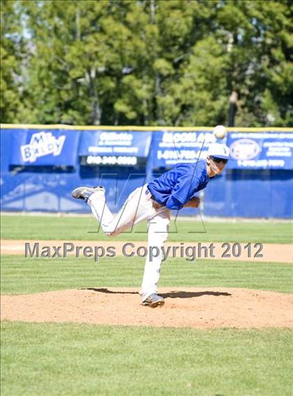 Thumbnail 2 in El Camino Real vs. Chaminade photogallery.