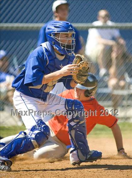 Thumbnail 1 in El Camino Real vs. Chaminade photogallery.