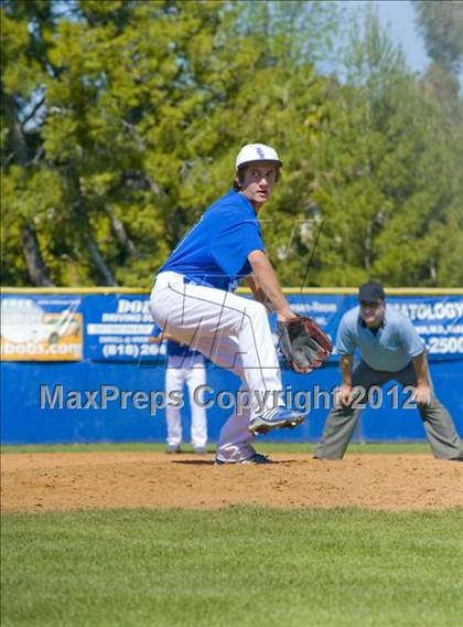 Thumbnail 2 in El Camino Real vs. Chaminade photogallery.