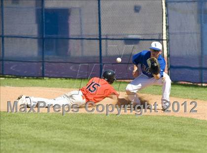 Thumbnail 2 in El Camino Real vs. Chaminade photogallery.