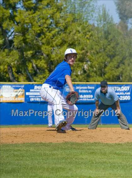 Thumbnail 3 in El Camino Real vs. Chaminade photogallery.