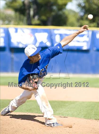 Thumbnail 1 in El Camino Real vs. Chaminade photogallery.