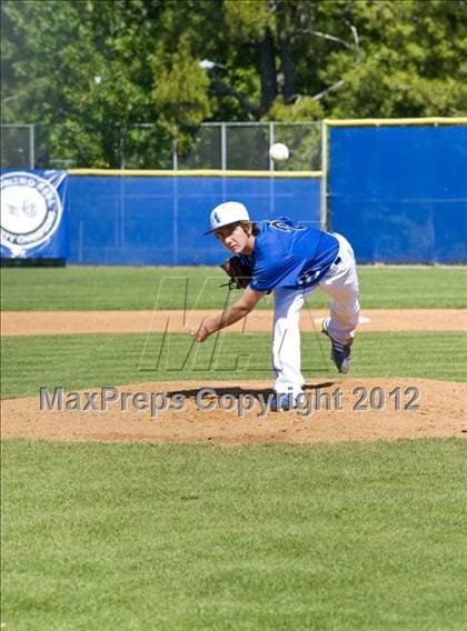 Thumbnail 3 in El Camino Real vs. Chaminade photogallery.