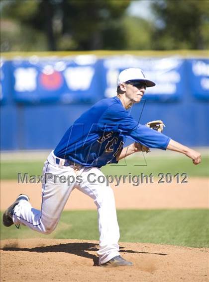 Thumbnail 3 in El Camino Real vs. Chaminade photogallery.