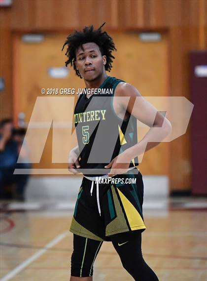 Thumbnail 2 in Monterey vs. Archbishop Riordan (CIF CCS D3 Final) photogallery.