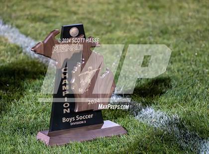 Thumbnail 3 in Greenhills vs. Williamston (MHSAA D3 Reg Final) photogallery.