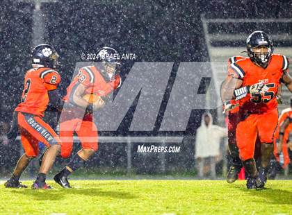 Thumbnail 3 in Douglas Byrd @ South View photogallery.