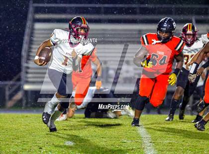 Thumbnail 3 in Douglas Byrd @ South View photogallery.