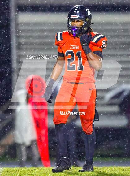 Thumbnail 2 in Douglas Byrd @ South View photogallery.